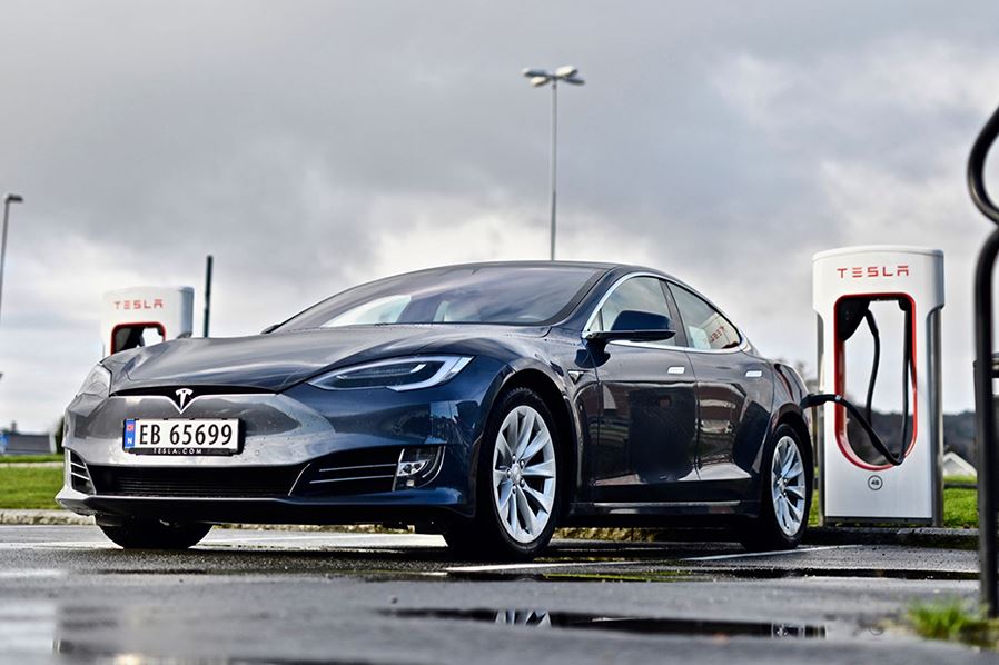 Xe ô tô chạy bằng điện