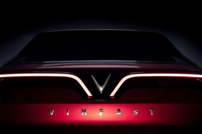Cận cảnh đuôi xe Vinfast Vf8 2022