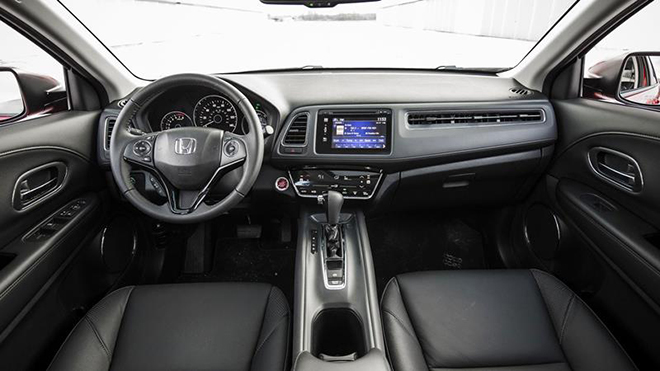Honda HR-V sở hữu khoang cabin có thiết kế đơn giản